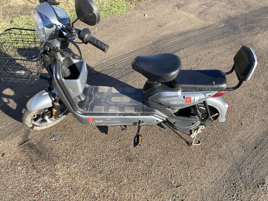 Скутер sk8 2025года