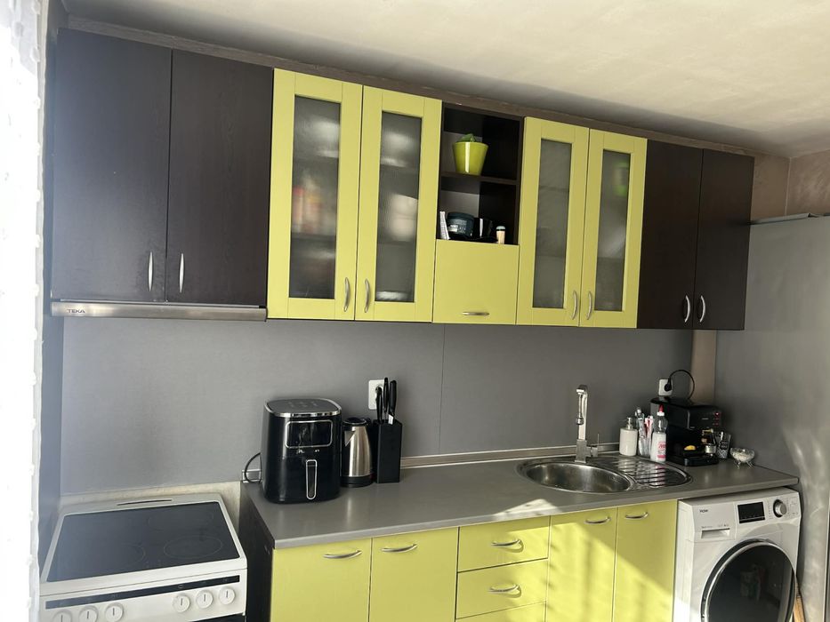 Кухния венге и зелено