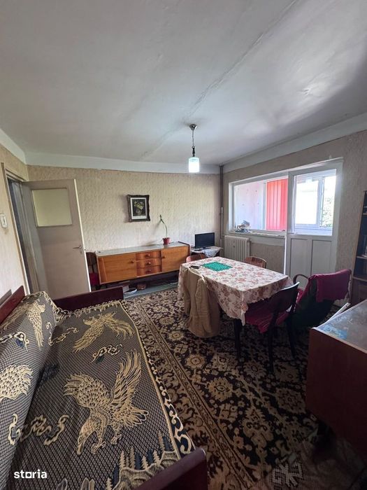 Apartament 3 camere de vânzare – Zona Pieței Centrale