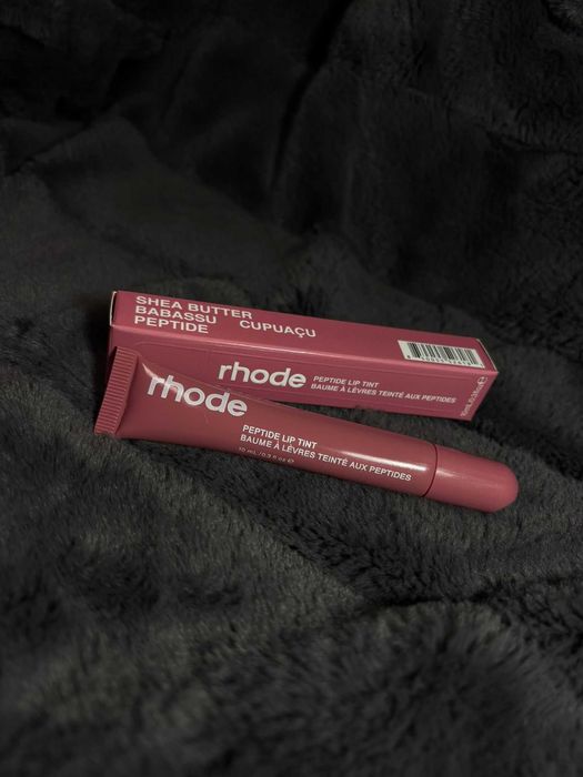 Rhode Peptide Lip Tint – nuanța Salty Tan