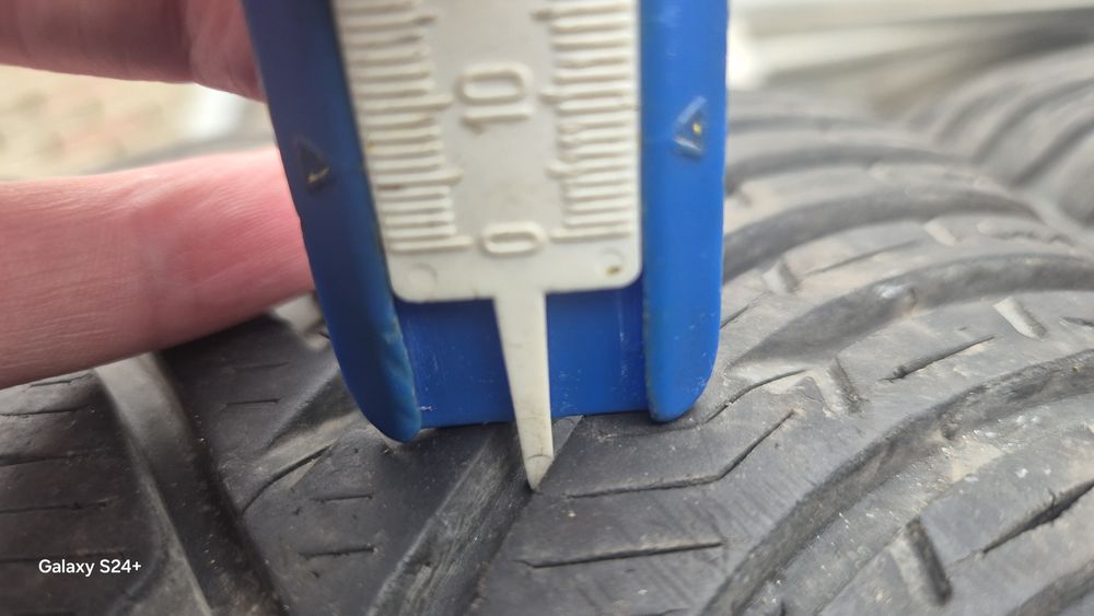 set cauciucuri; 205 55 16 de iarnă,m+s