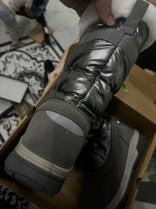 Продам детскую обувь