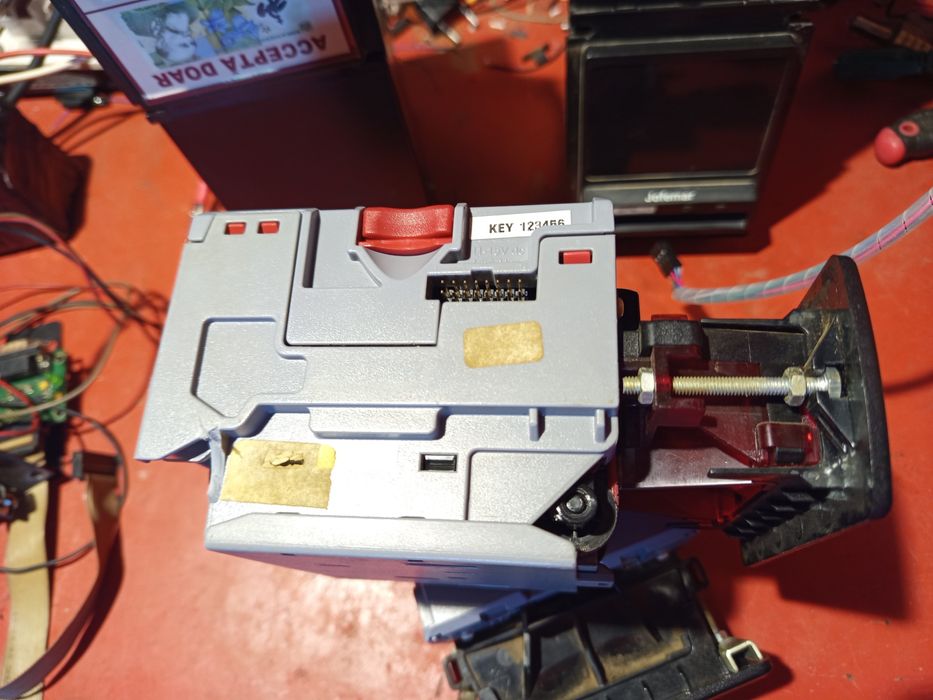 Cititoare bacnote NV 10