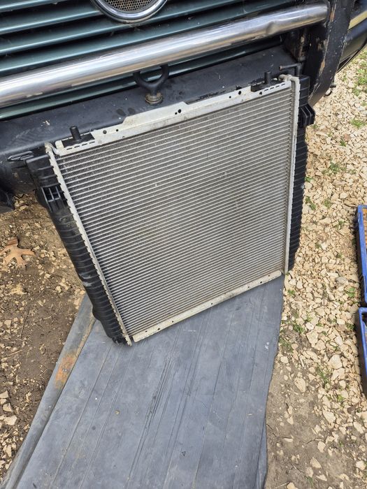 Радиатор за Мерцедес Г класа 3.5 дизел