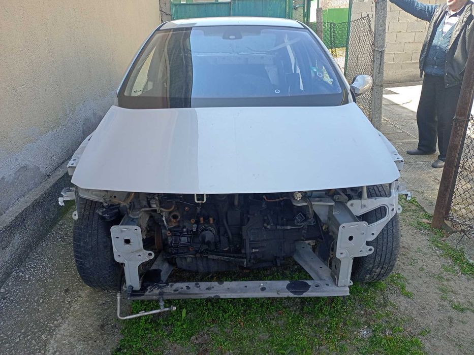 Рено Меган 2 седан на части