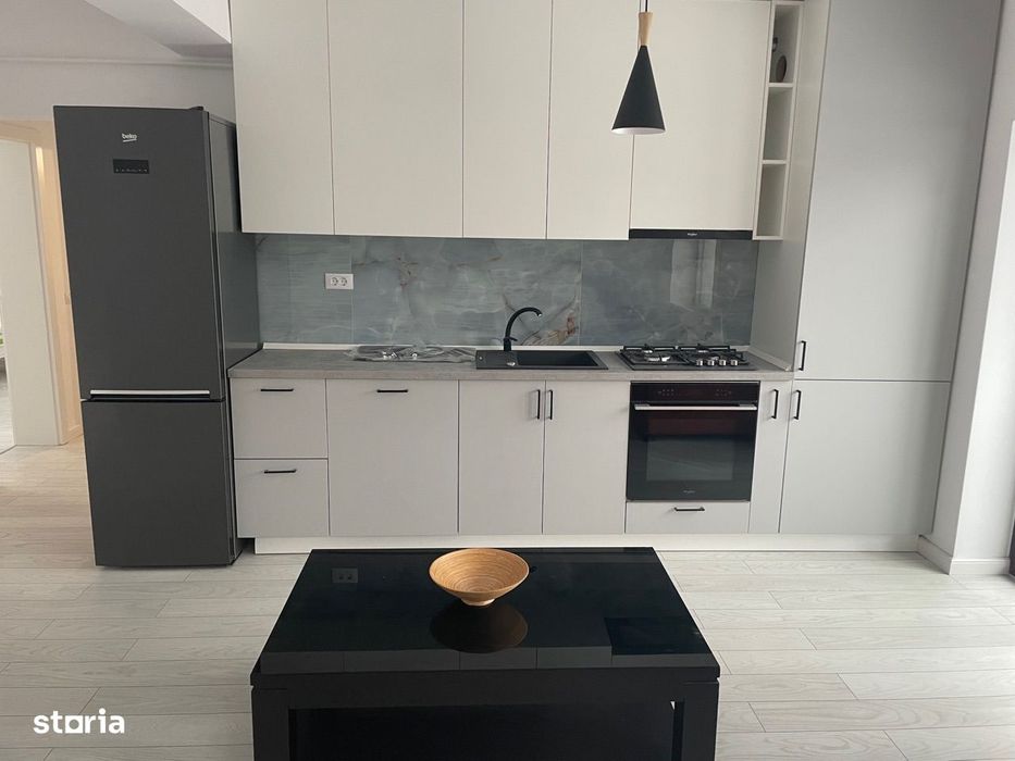 Inchiriere-Apartament 2 camere-Pacurari/mall Moldova