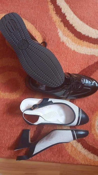 Дамски обувки от естествен лак и кожа