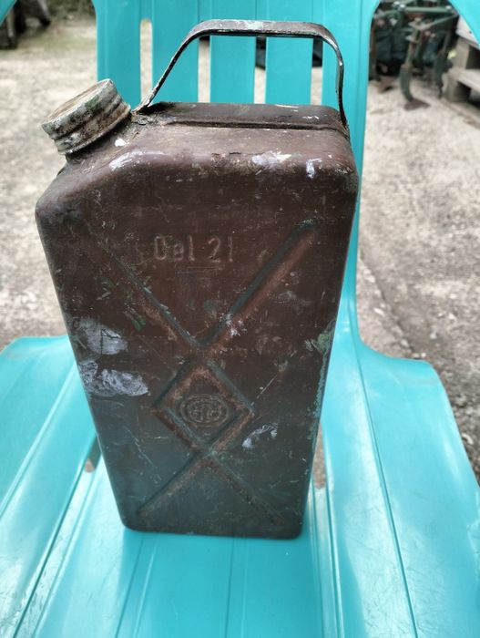 Стара немска туба за масло Oil 2 l
