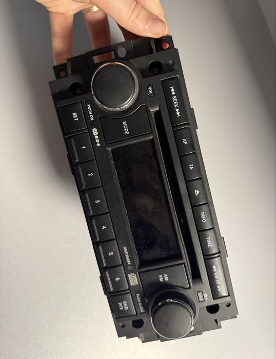 Radio CD original Chrysler Dodge Jeep P05064067AE OEM RDS