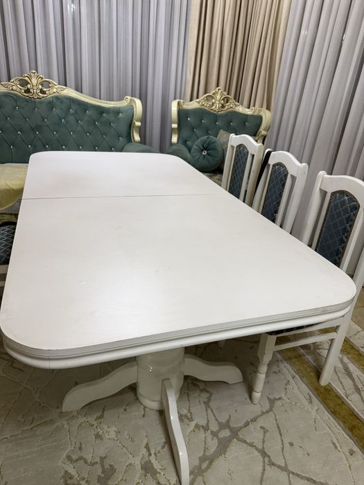 Продается стол гостевой