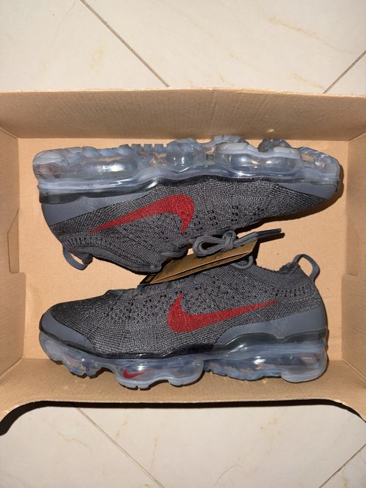Маратонки Nike Air VaporMax Flyknit “Dark Grey Gym Red” - размер 38.5, 39