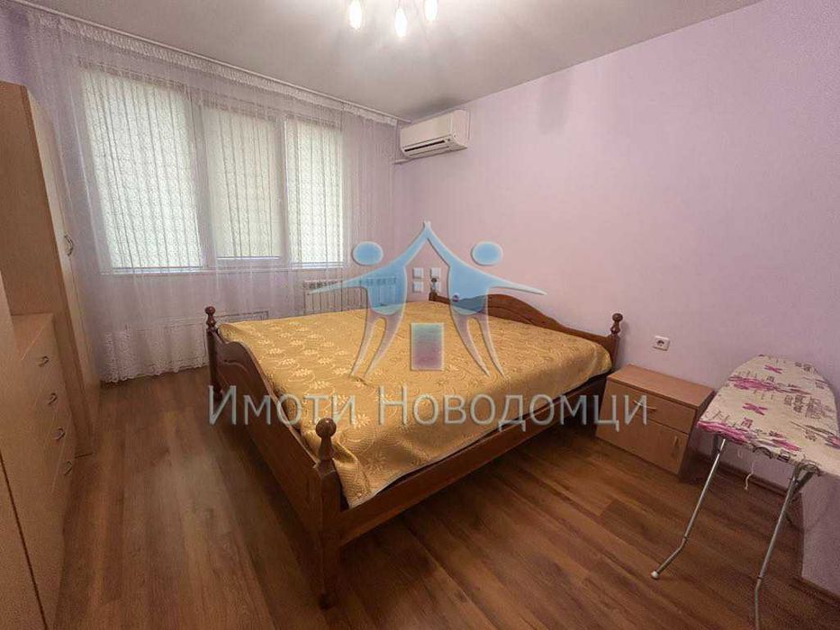 Продава се Четиристаен апартамент в Шумен, Пазара - 100 кв.м за 1530 €/кв.м - Снимка #3