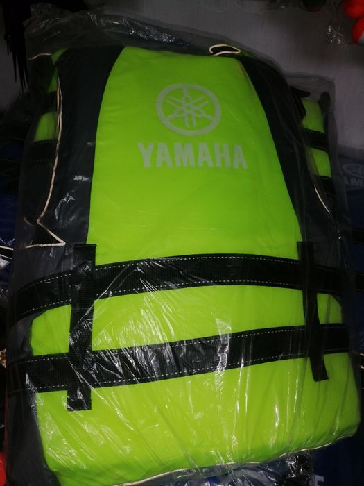 Спасательный желет