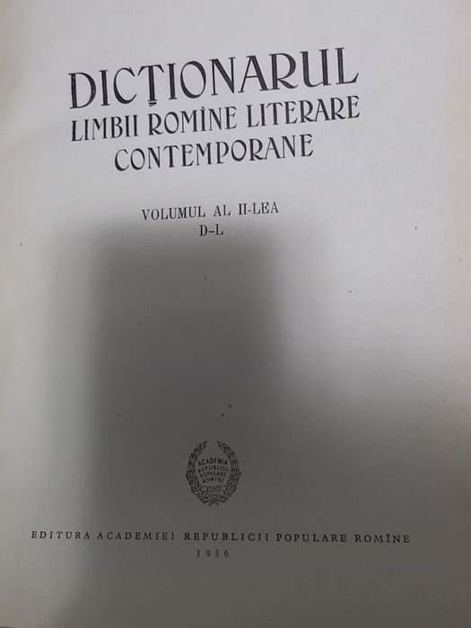 Vand dictionare literatura romana