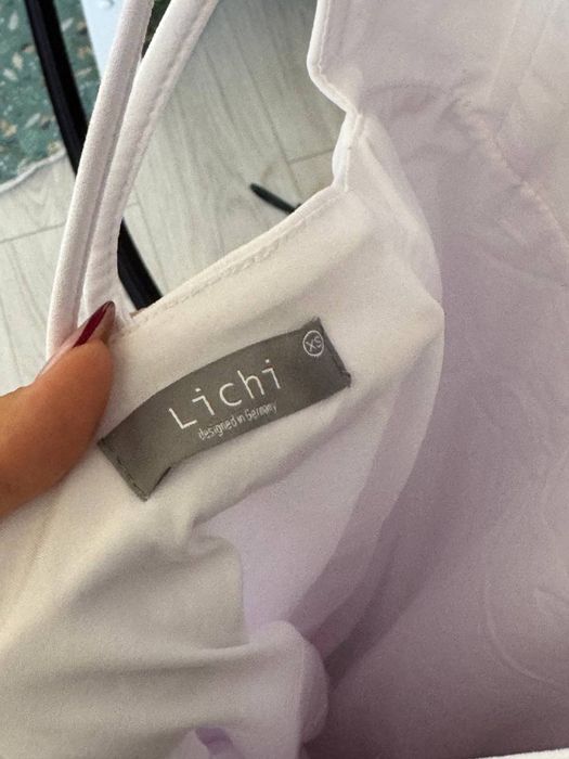 Платье lichi новое