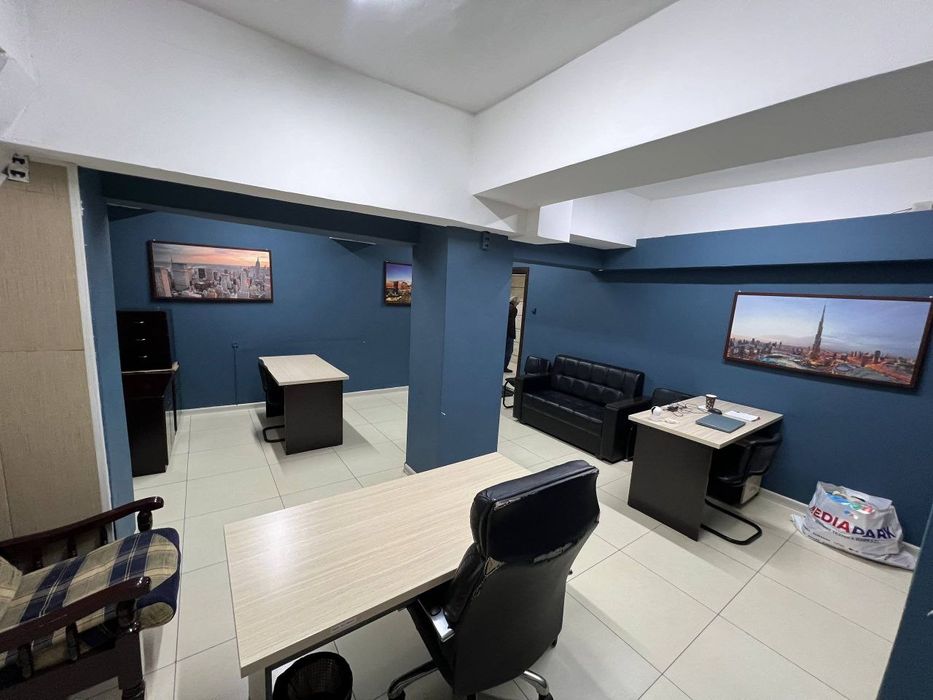 Рядом с Новза метро Сдаётся офис Цокольный 35м2 300 у.е. с мебелью