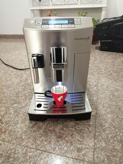 Кафемашина Delonghi primadonna s