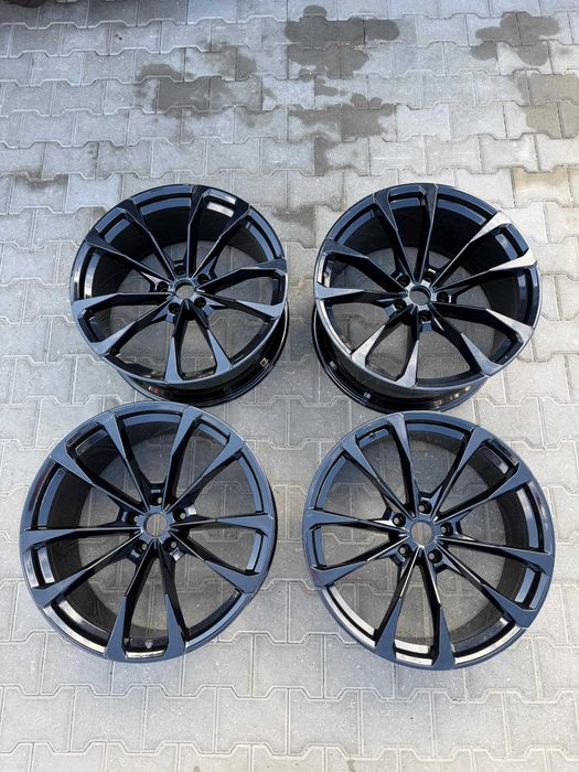 Set 4 Jante + 4 Anvelope R21 Originale Lamborghini Urus – Negru Lucios
