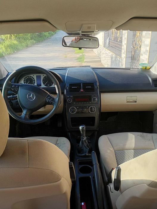 Vând Mercedes A150