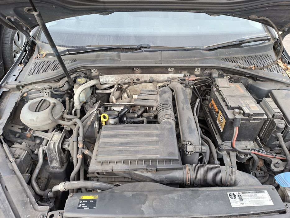 Фолксваген Голф 7  1.2 tfsi 2015 година