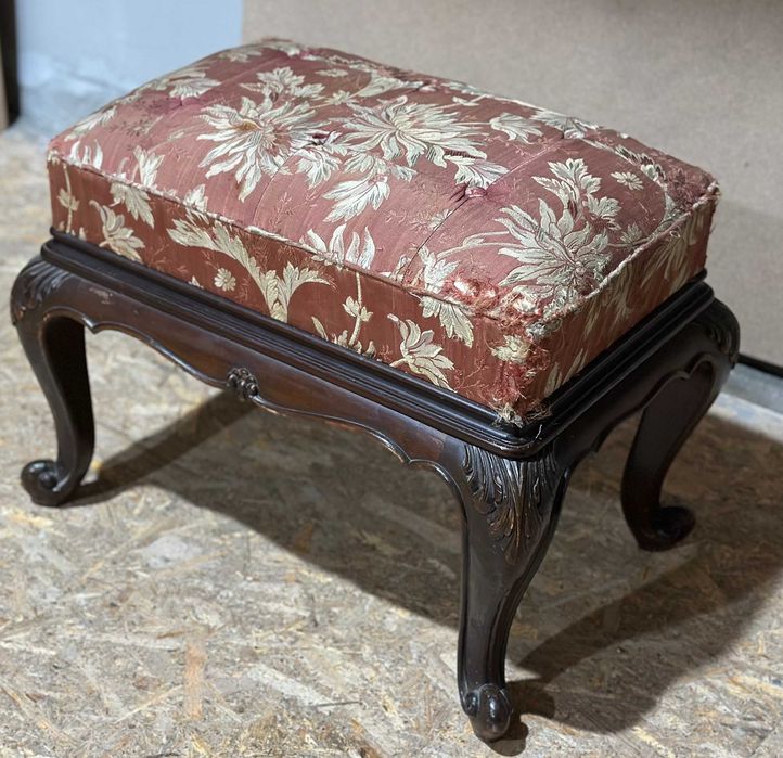 Taburet Vintage Stil Neobaroc cu ornamente si sezut tapitat; Scaunel