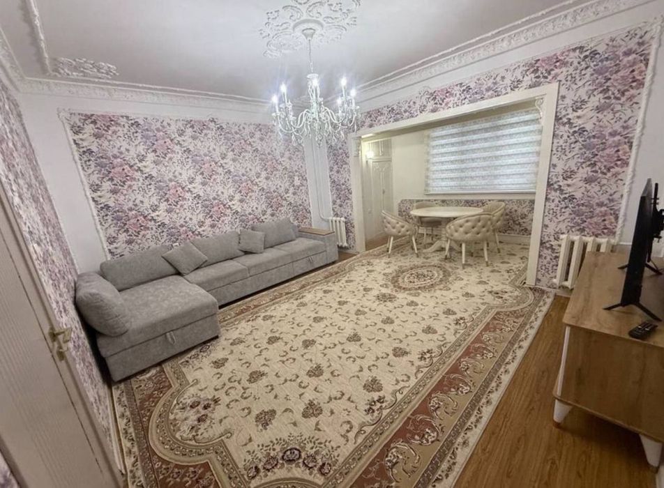 Ойбек. 3 комн 3/5/9 Ор. Ресторан Точка вкуса