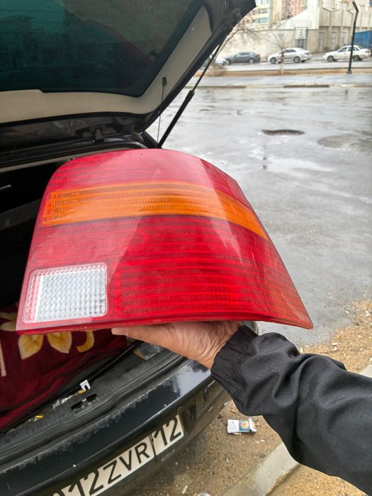 Голф 4 задний фар