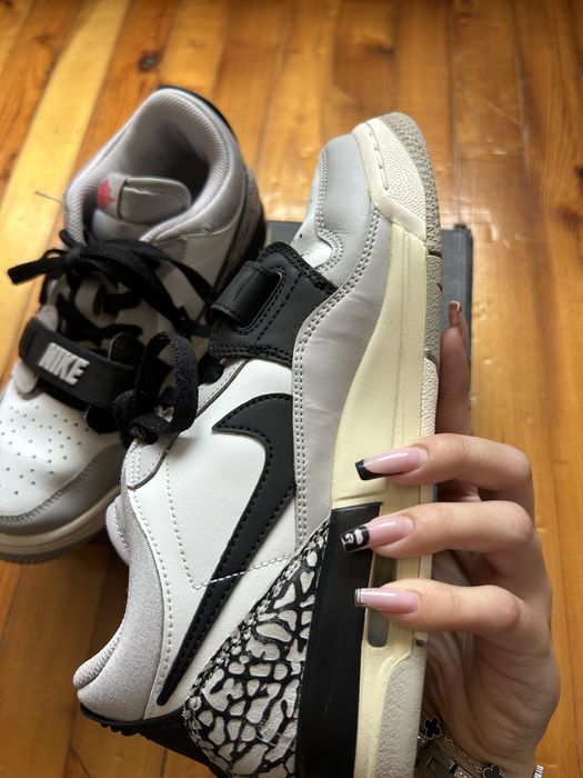 Jordan Legacy обувки