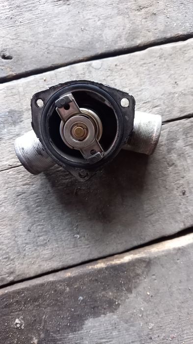 Автозапчасти на ладу приору.