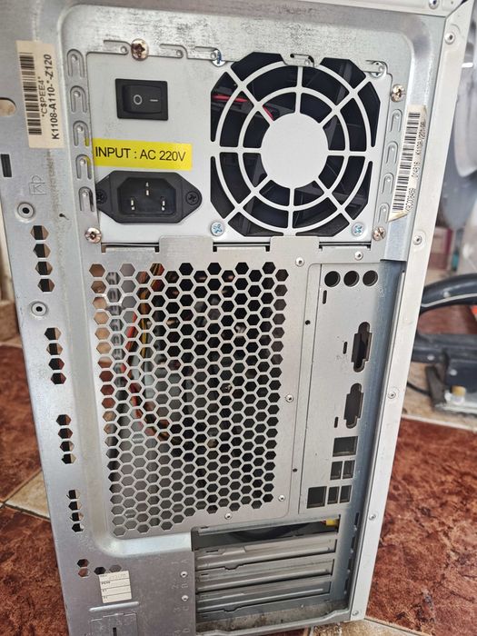 Компютърна Кутия + Захранване и HDD