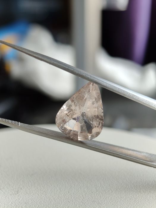 Морганит огромен