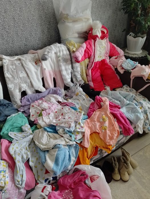 Продам детские вещи