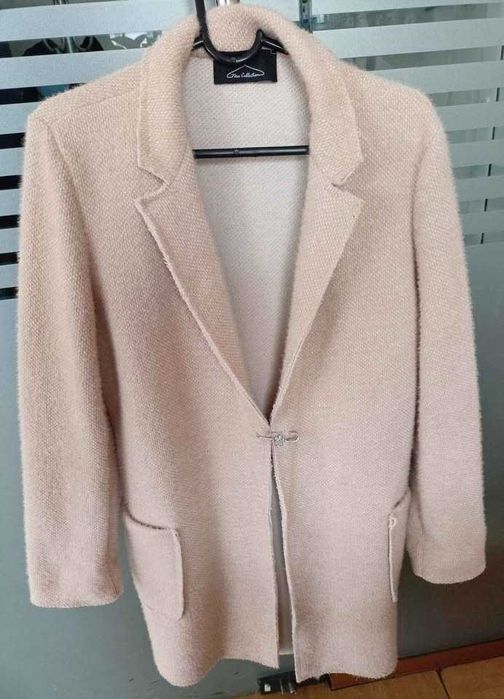 Красиви шарени блузи и пуловери