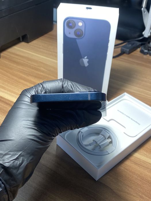 iPhone 13• 128 GB • Midnight