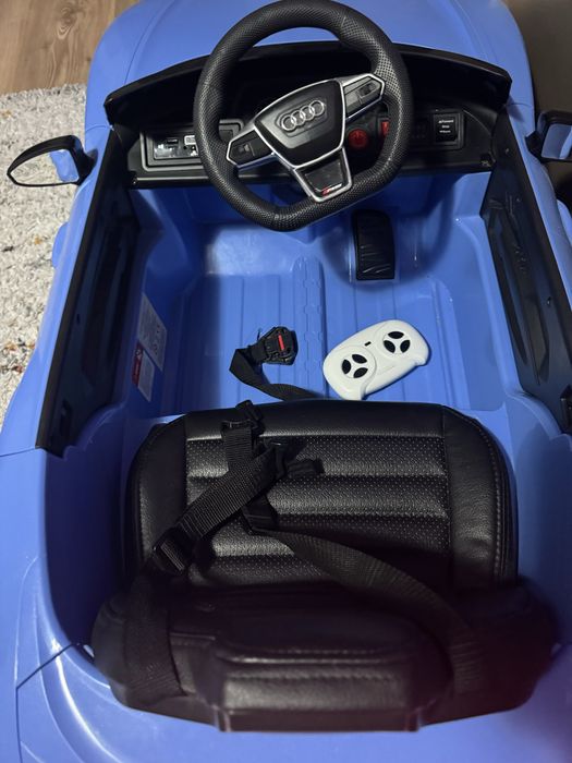 Masina electrica cu telecomanda