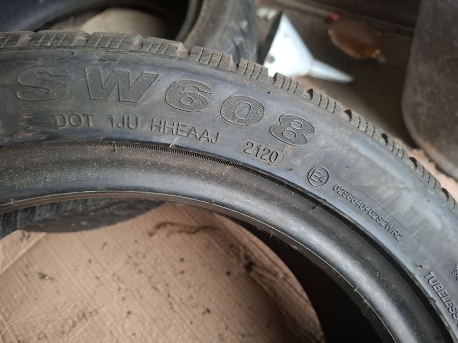 Vand 2 anvelope 195 50 16 ca noi de iarna dot 2020