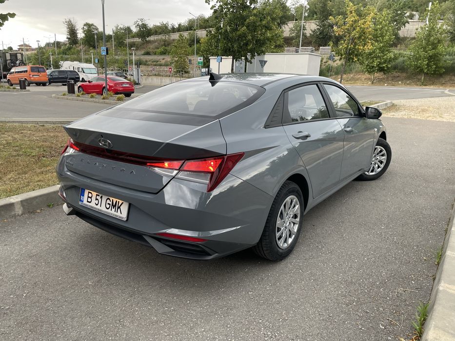 HYUNDAI Elantra 2022 — imagine 3