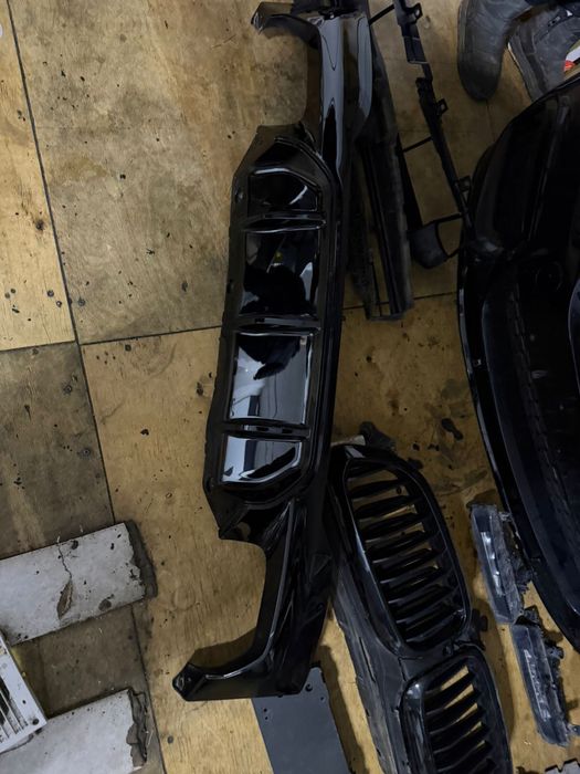 Продам BMW бампер