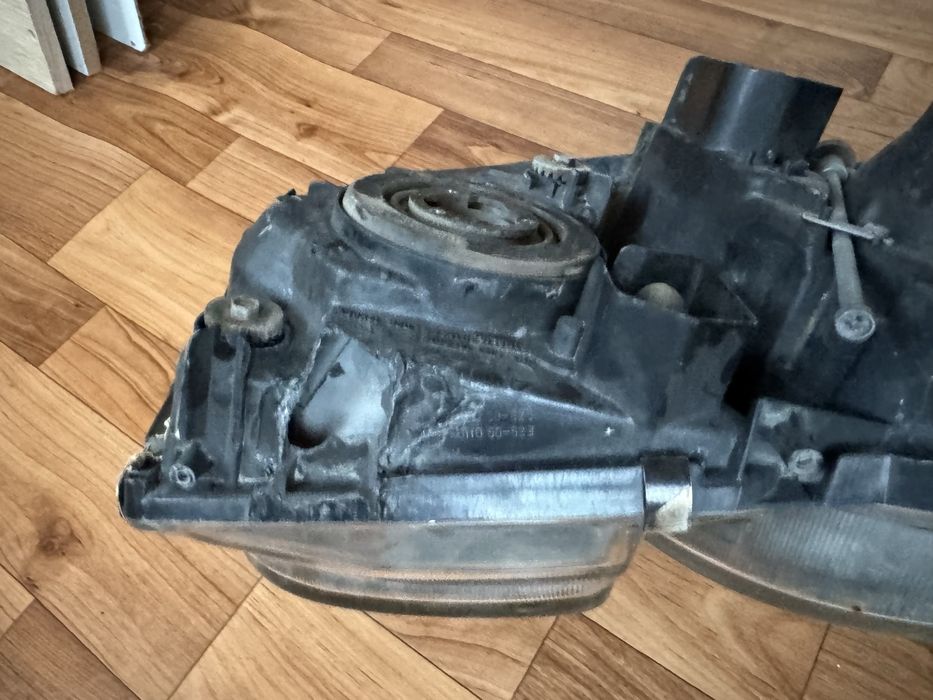 Фары от лексус 470