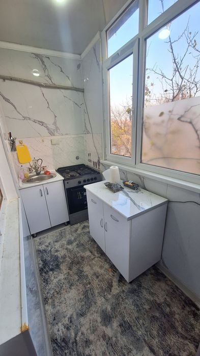 Сотилади Чилонзор Г9А квартал 1 хонали