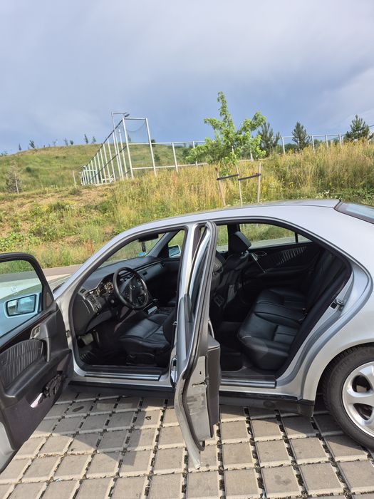 Mercedes Benz e200 kompressor