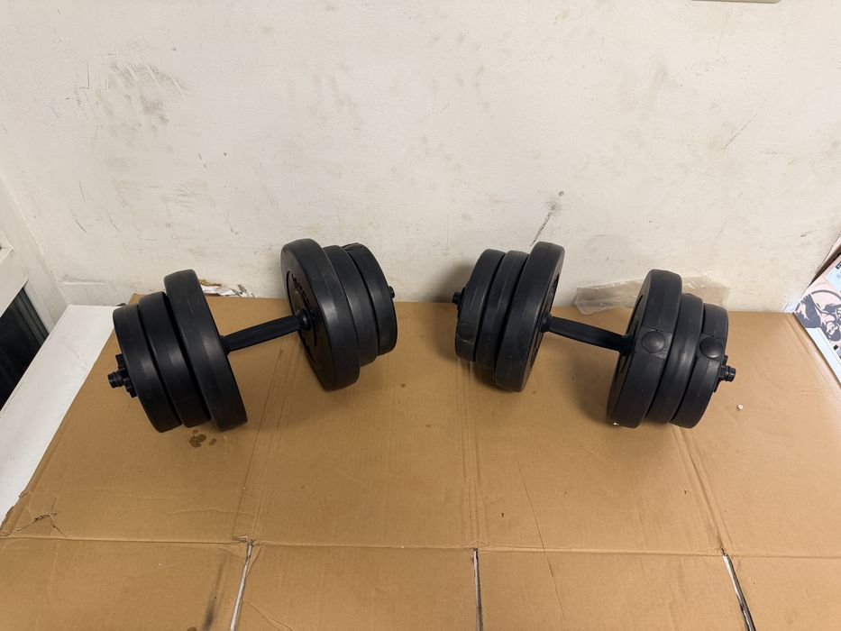 Gantere reglabile noi pret promo 120 lei buc. 200 lei setul 40 kg.20 kg+20 kg=40 kg