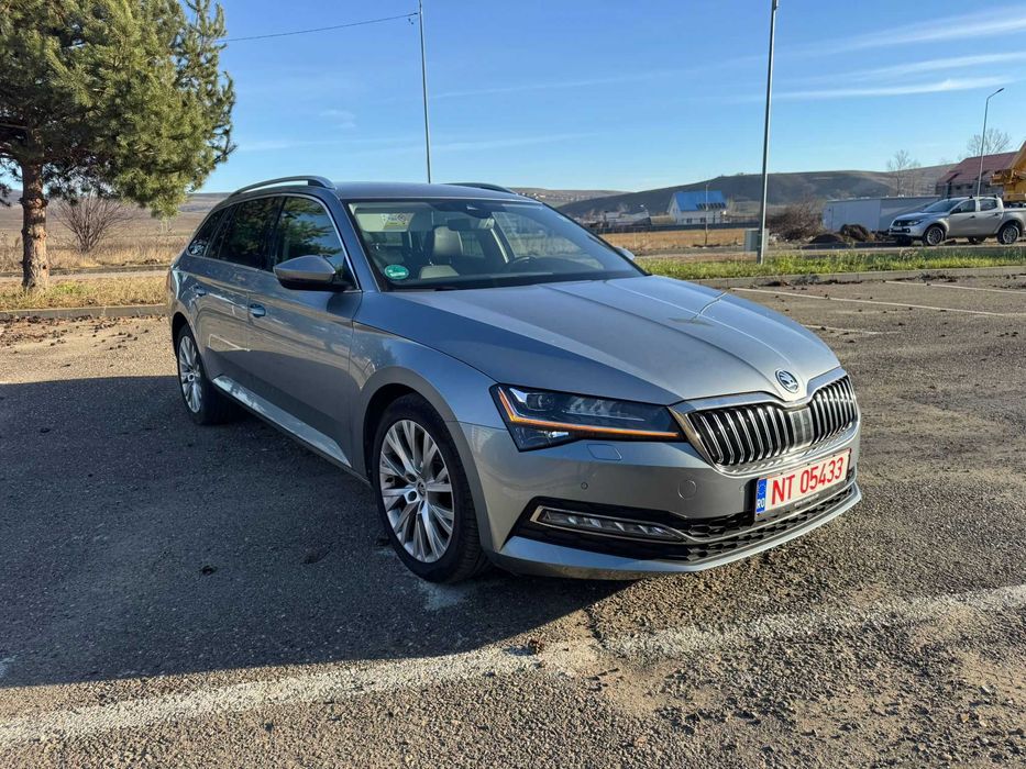 Skoda Superb, model facelift 2021/ Premium Edition/Matrix/Piele