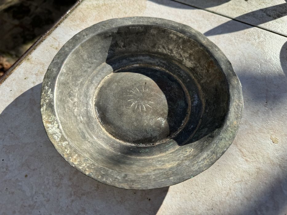 Стари медни военни паници за храна и медна табла