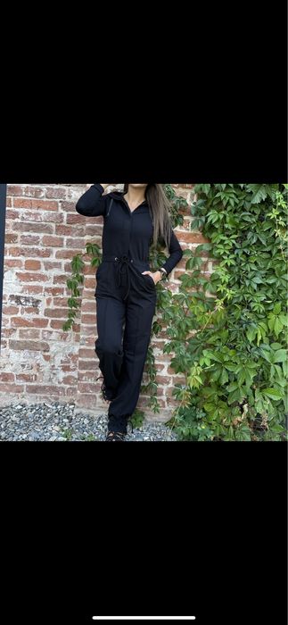 Vând salopeta foggi mărime s, material bumbac