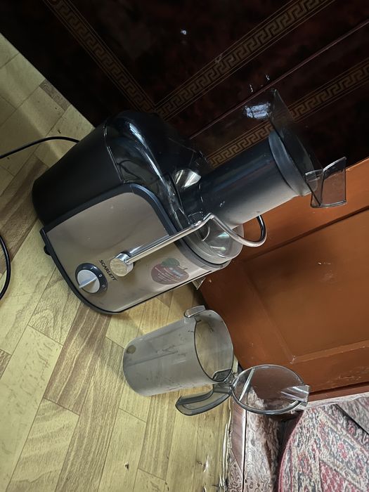 Продается соковыжималка.