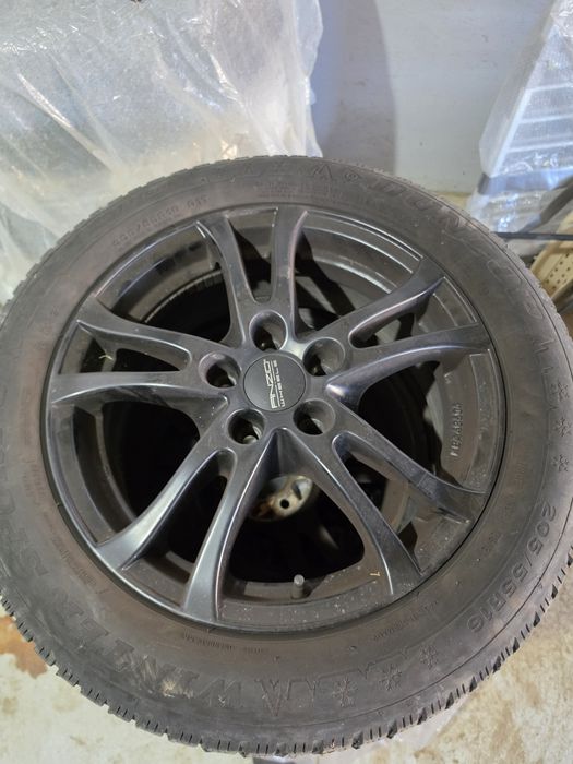 Set 4 jante aliaj ANZIO R16 + anvelope iarnă Dunlop 205/55 R16