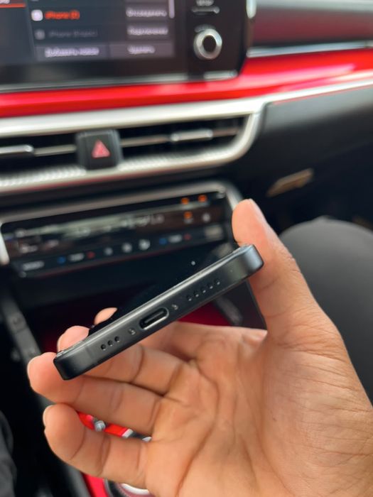 Телефон iphone 16