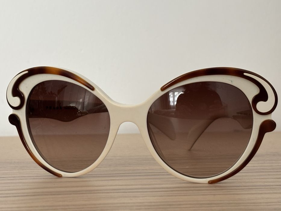 Ochelari de soare Prada