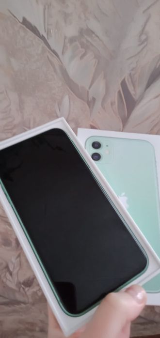 Продам айфон 11